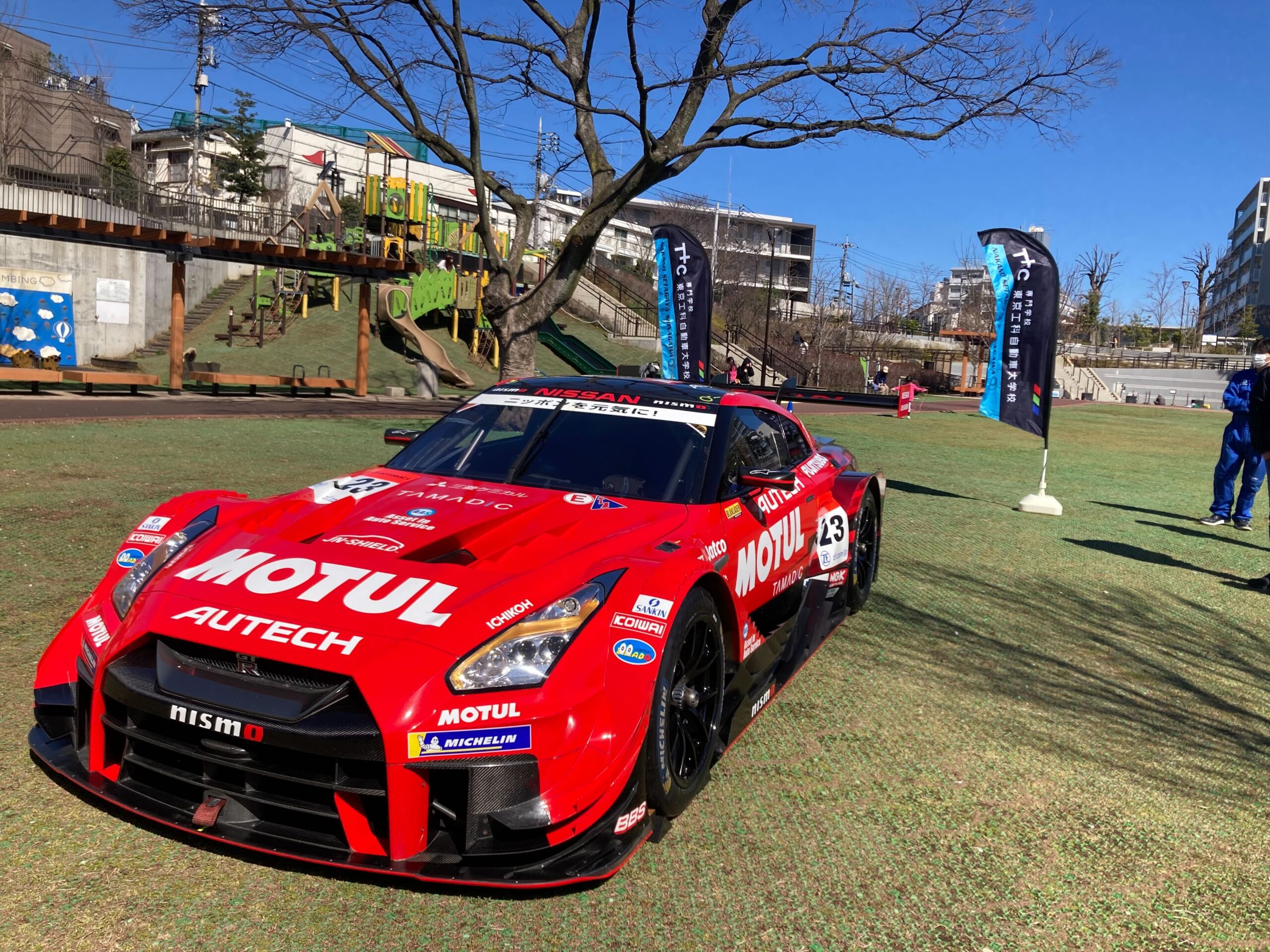 【中野校】卒業生が活躍するレーシングチームとのコラボ！